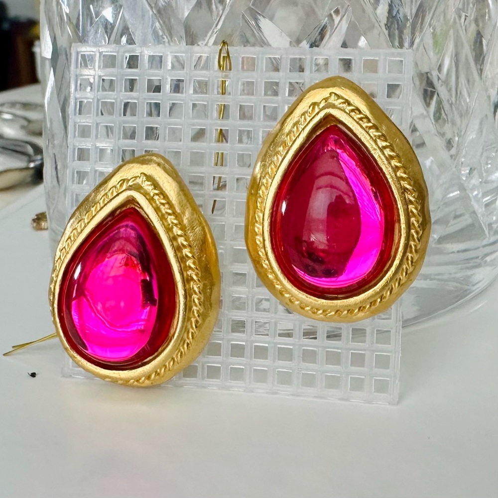 Rare Vintage Gem-Craft Statement Pink Crystal & Gold Signed Clip On Earrings - Picture 10 of 11